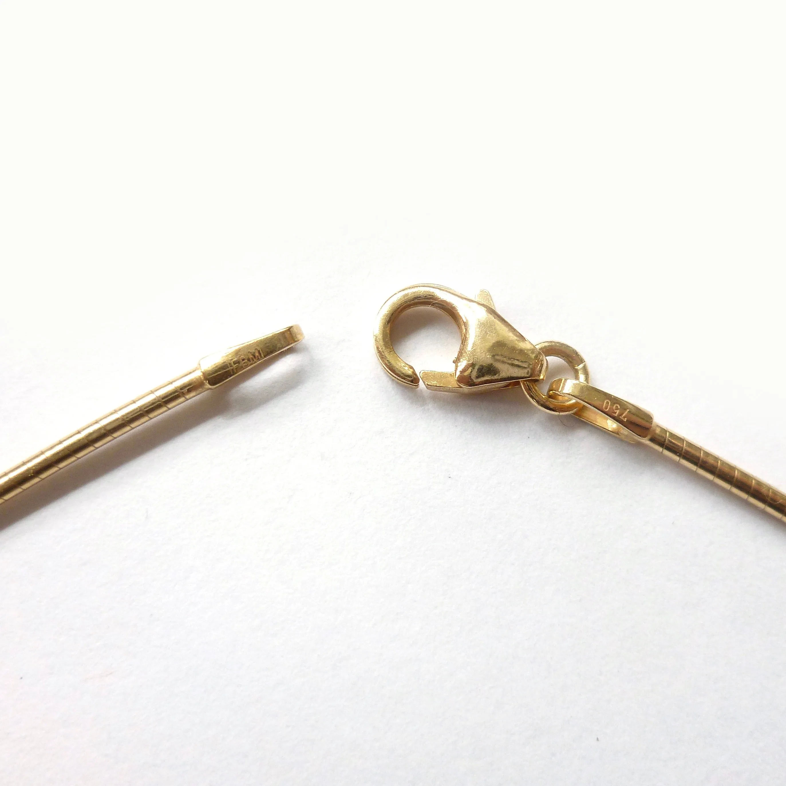 18ct Gold Necklace - Contemporary, Unique and Bespoke.