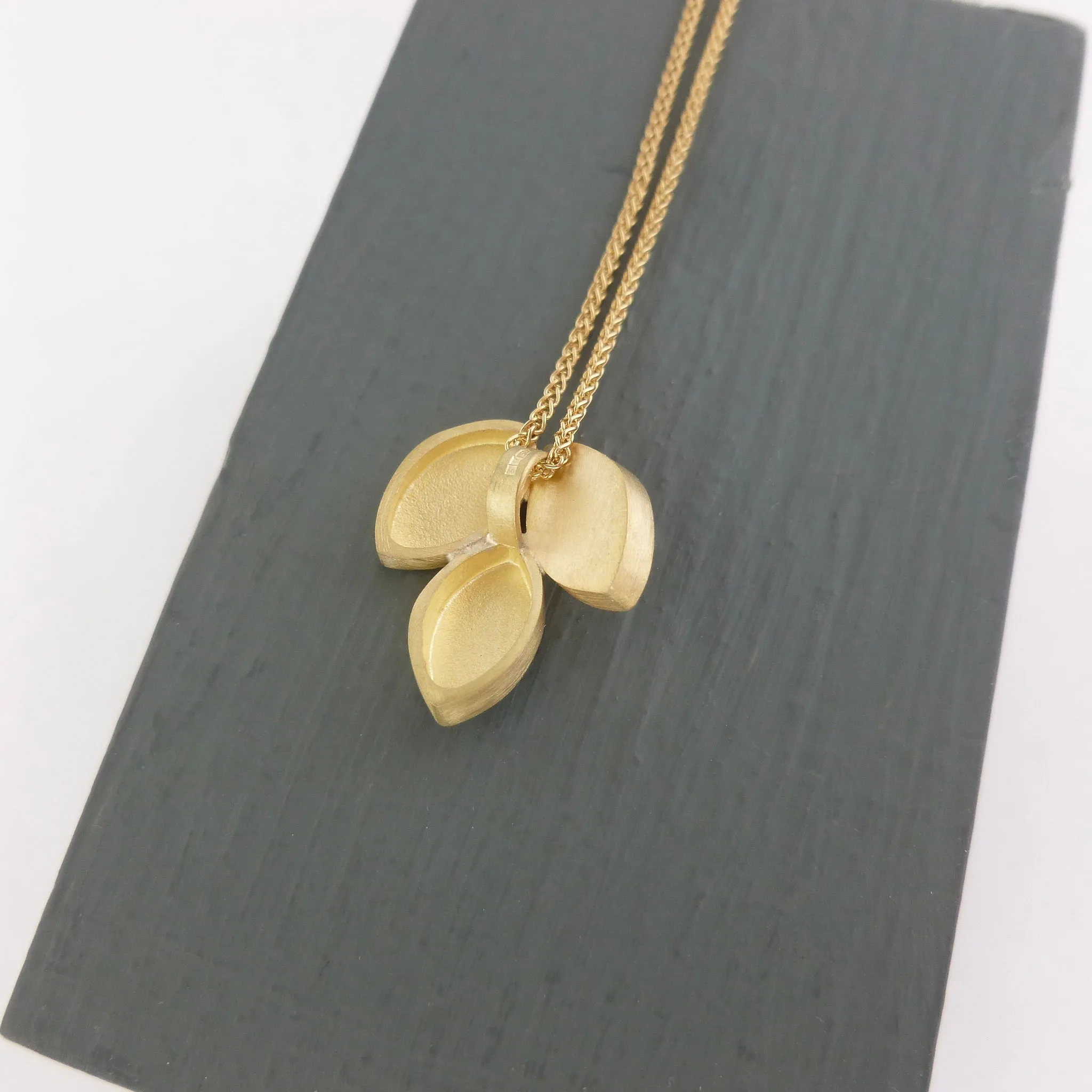 18ct Gold Necklace - Contemporary, Unique and Bespoke.
