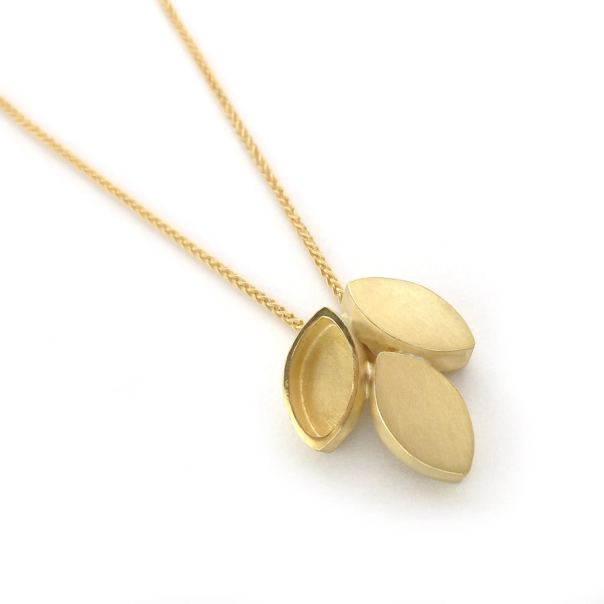 18ct Gold Necklace - Contemporary, Unique and Bespoke.