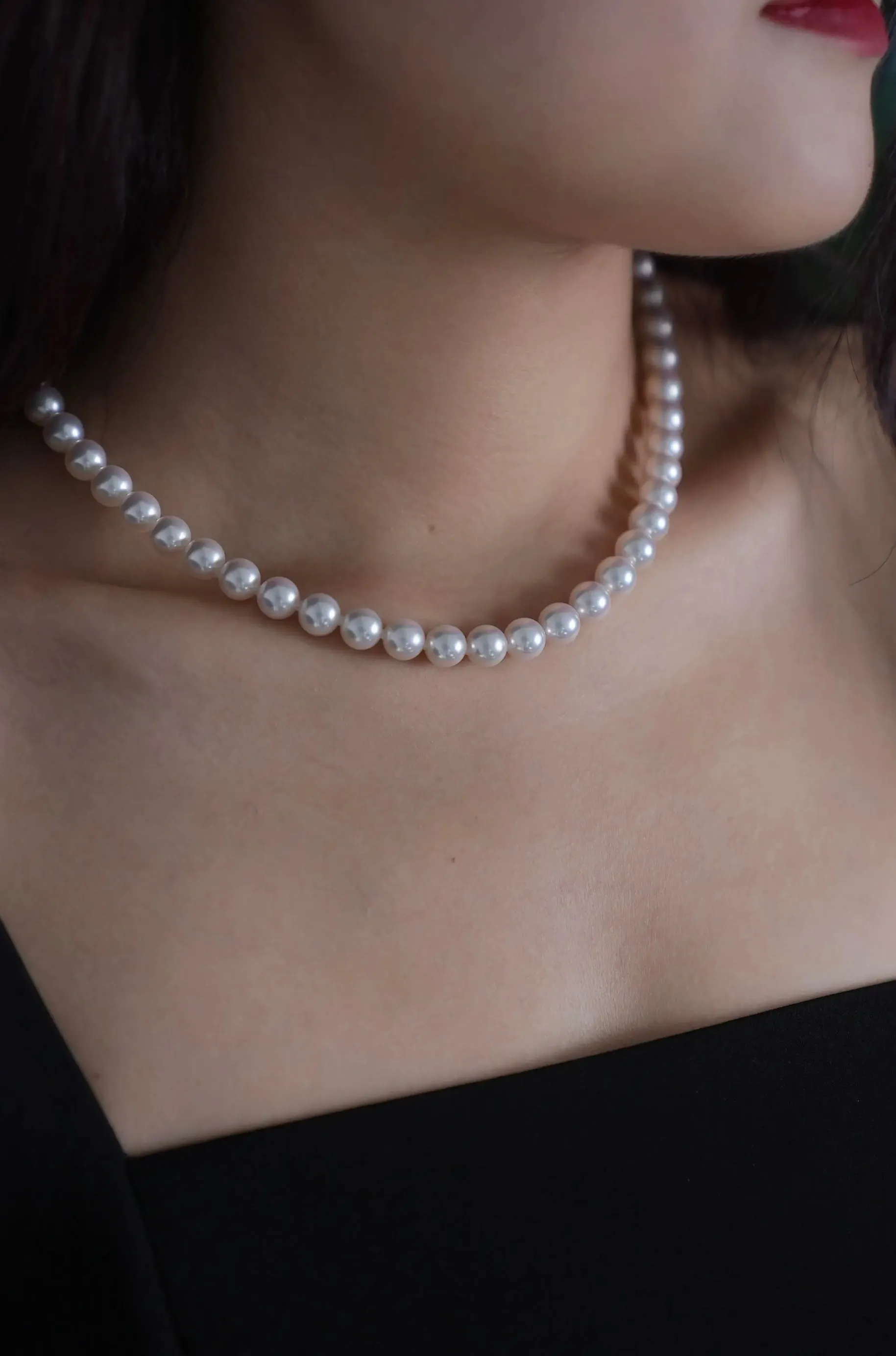 Audrey’s Timeless Pearl Necklace