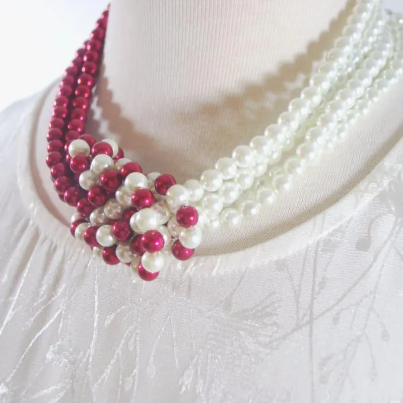 Red and White Interlocking Pearls Necklace