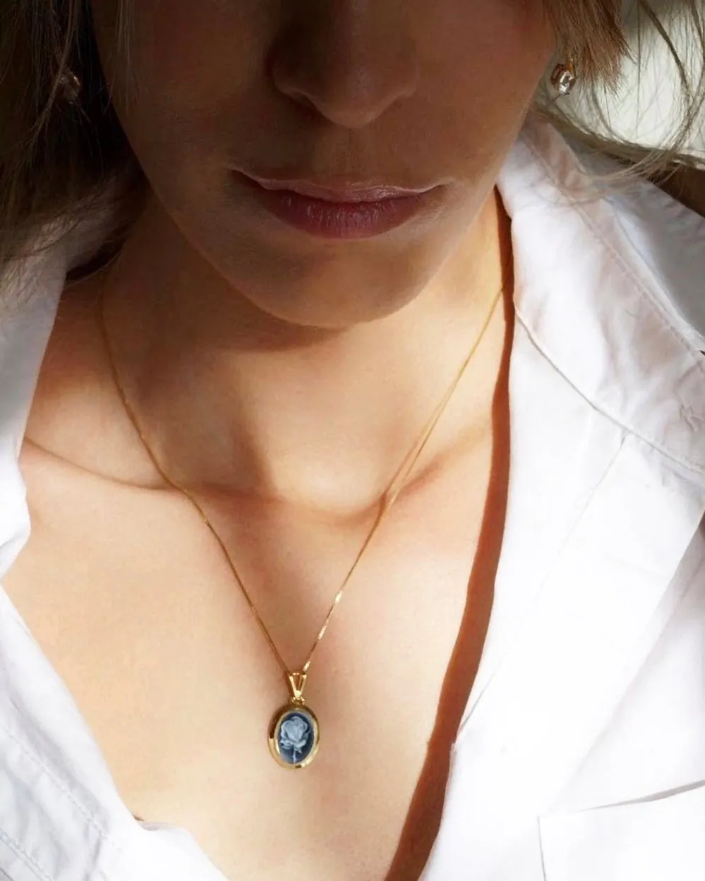 ROSE NECKLACE - GOLD