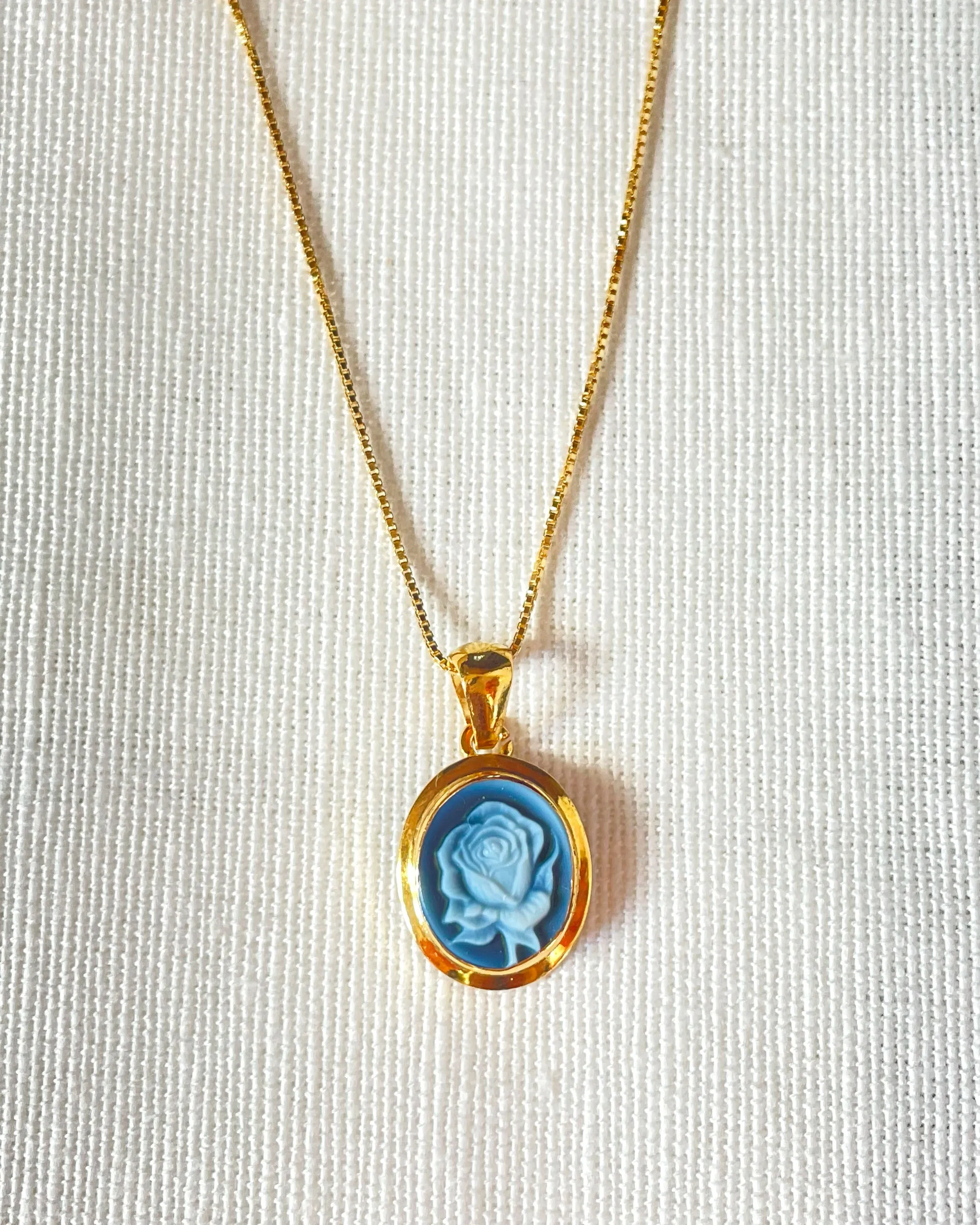ROSE NECKLACE - GOLD